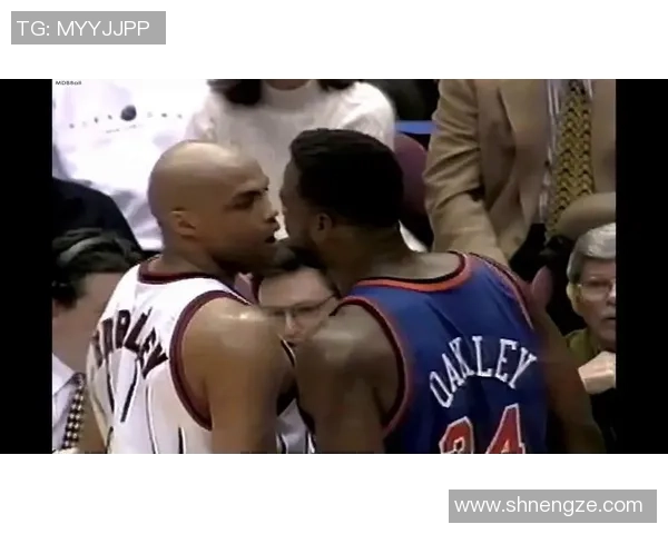 巴克利与邓肯巅峰对决精彩视频回顾篮球传奇的较量与辉煌时刻