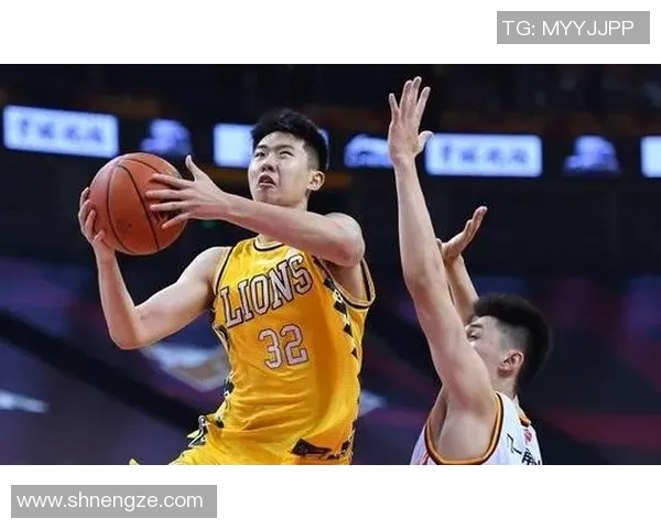 广东男篮与新疆队激战回放精彩瞬间重温篮球魅力与激情对决